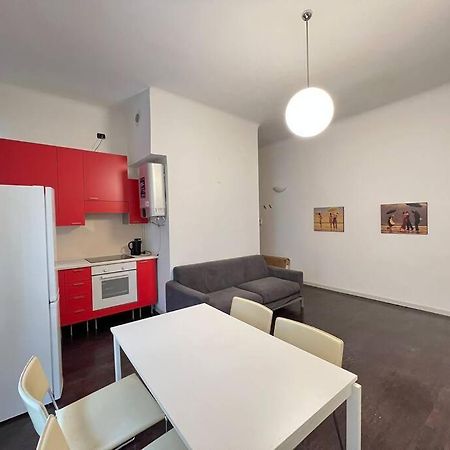 Modern Pretty Apartment Near Isola Zone Milano Exteriör bild